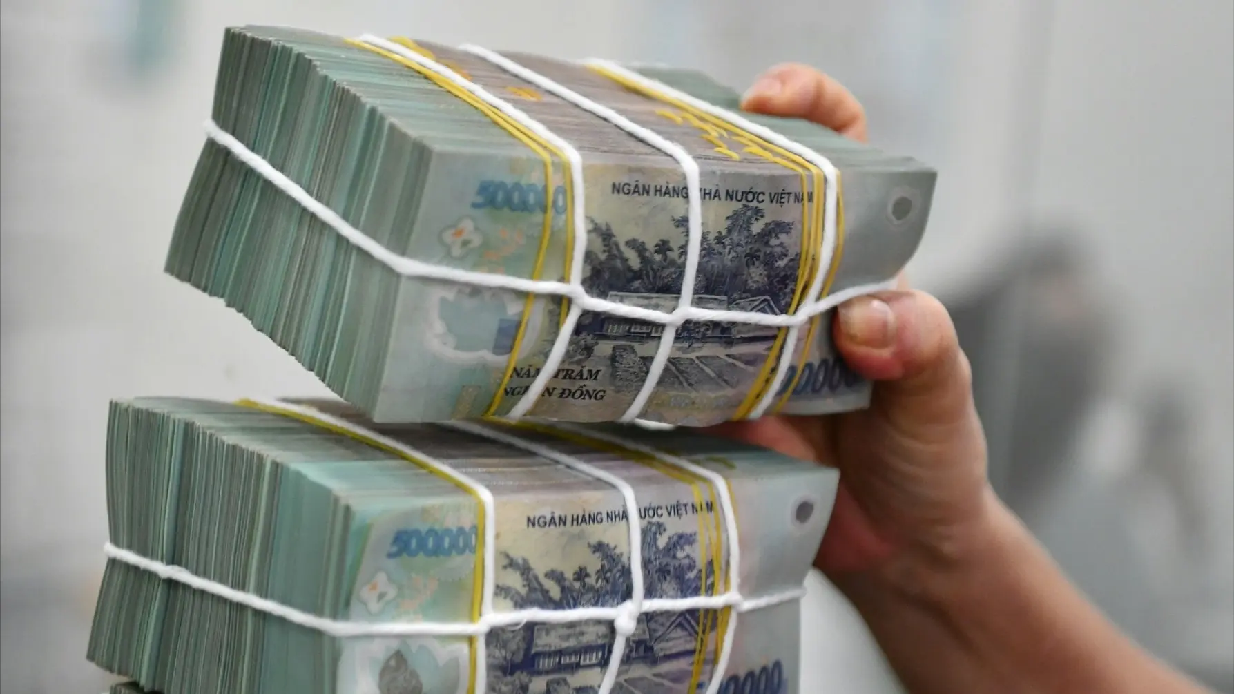 Lãi suất ngân hàng cuối năm vượt 7,2%/năm